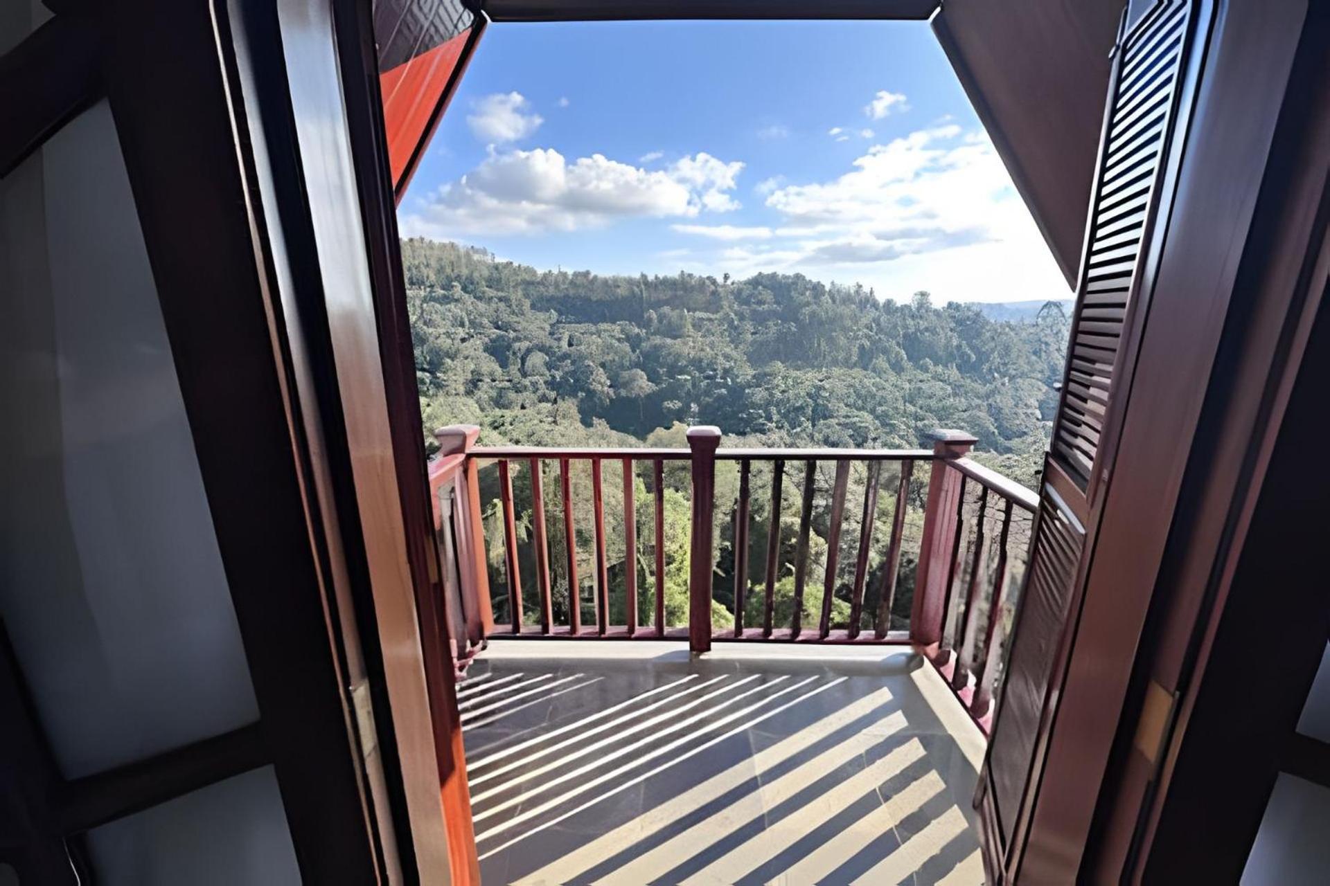 Vista Perfeita As Montanhas Hotel *